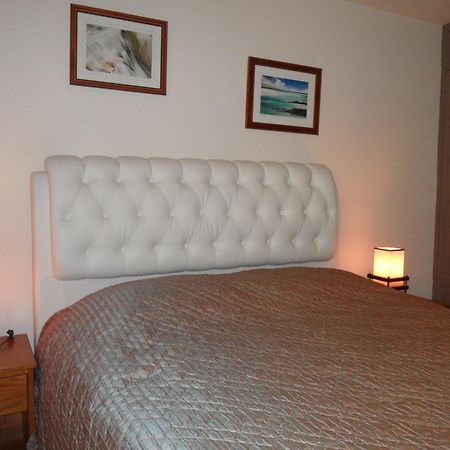 Sunshine Apts, Two Bedroom , Free Internet, No 3 Ajía Nápa Eksteriør bilde