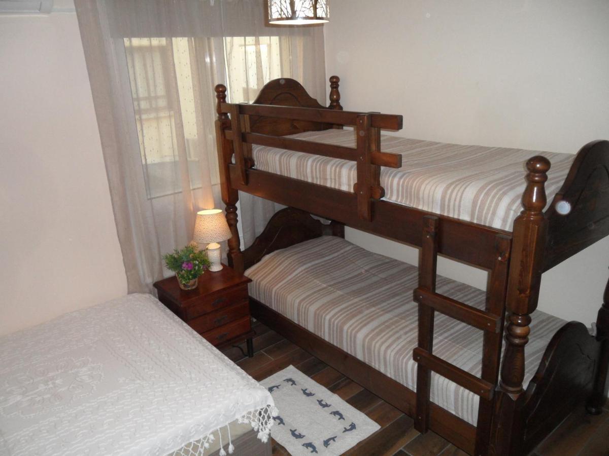Sunshine Apts, Two Bedroom , Free Internet, No 3 Ajía Nápa Eksteriør bilde